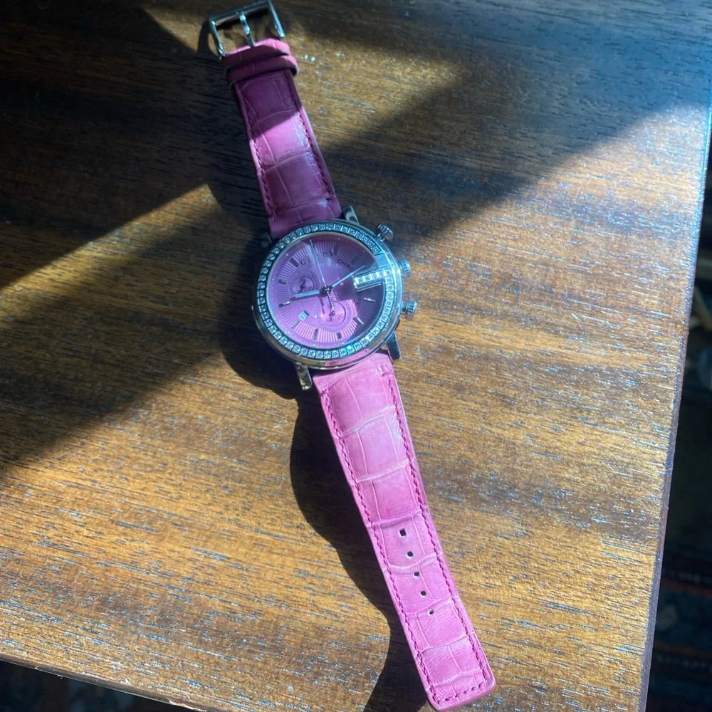 Gucci Crystal Bezel Pink Leather Chronograph Watch - Picture 2 of 10